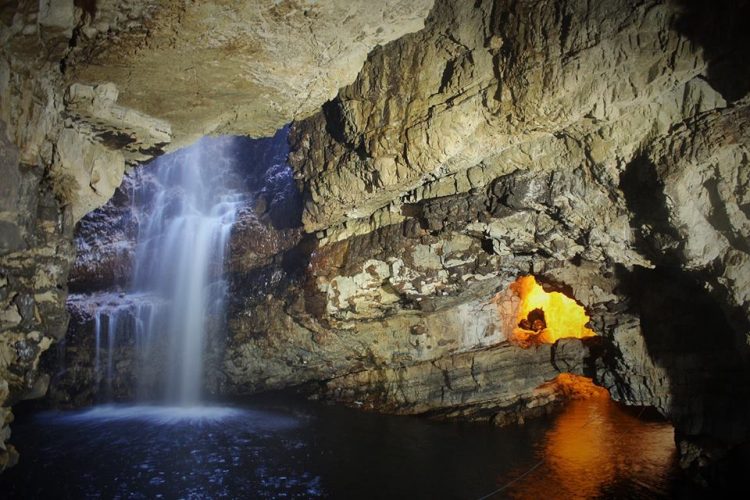Smoo Cave (960x640)