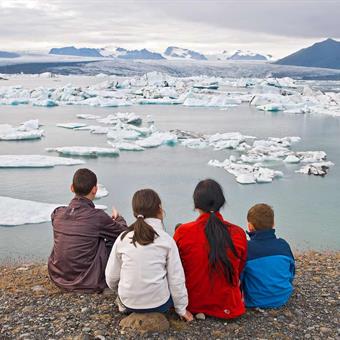 People enjoying the scenery of Jökulsárlón Glacier Lagoon