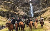 Horseback riding at Írárfoss ©skálakot