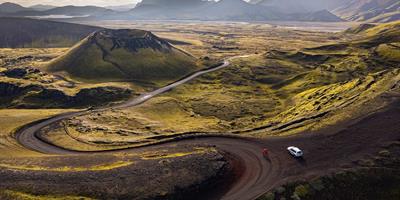 Mountain road winding through Landmannalaugar rainbow mountains?400x200;crop