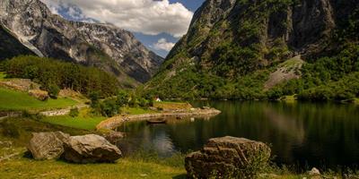 Nærøyfjord in Norway?400x200;crop