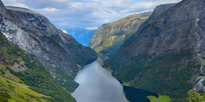 Naeroyfjord in Norway?400x200;crop