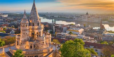 Fisherman's Bastion, Danube river and Hungarian Parliament Building in Budapest?400x200;crop