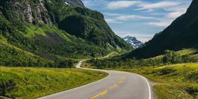 Road in Norway ©visitnorway?400x200;crop